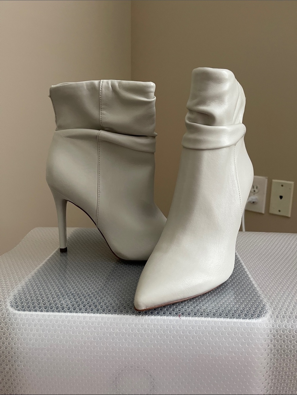 Jessica Simpson Cream Pointed-Toe Stiletto Ankle Boots